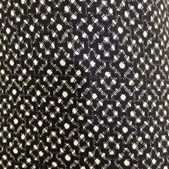 LULULEMON 6 Enhearten Tank Top Black & White Geometric Criss Cross Back Athletic - Picture 6 of 9